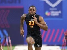 El prospecto del Draft de la NFL, Mike Washington Jr., rompe a llorar después de una sensacional actuación combinada