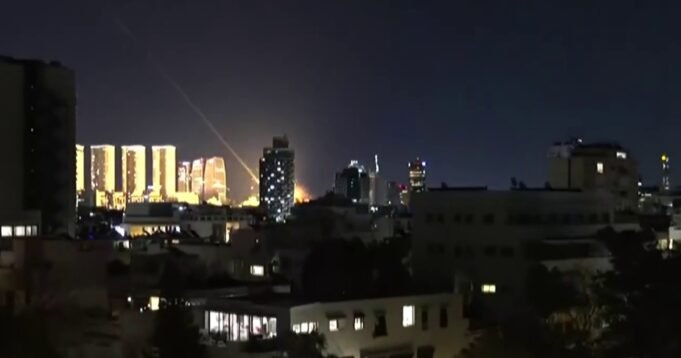 1772312426565_now_brk_missile_telaviv_260228_1920x1080-1c22dk.jpg