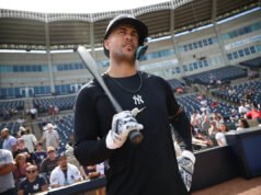 Giancarlo Stanton de los Yankees está decidido a jugar una temporada completa, incluso si «no puede abrir una bolsa de patatas fritas»
