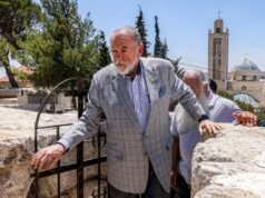 Protesta después de que el embajador Mike Huckabee sugiriera que Israel tiene derecho otorgado por Dios a las tierras de Medio Oriente