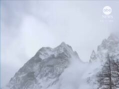 MIRAR: Avalancha cubre a esquiadores que esperaban en la fila para subir al telesilla