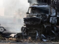 Videos de Puerto Vallarta muestran humo, llamas y caos tras asesinato de capo narco de Jalisco