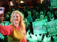 Un fontanero de izquierda ayuda a los Verdes a derrocar al Partido Laborista y a la extrema derecha gobernante en una sorpresiva victoria electoral