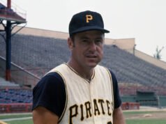 Bill Mazeroski, miembro del Salón de la Fama de los Piratas y héroe de la Serie Mundial de 1960, muere a los 89 años