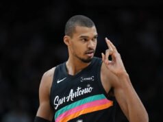 Victor Wembanyama anota 25 puntos en el primer cuarto ante los Lakers