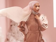 Silueta suelta, seda de papel y un toque elegante más refinado.