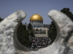 La policía israelí arresta al imán de la mezquita de Al-Aqsa