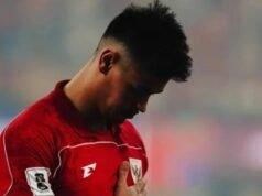 El futuro de Mees Hilgers en Twente sigue siendo incierto, el valor de mercado se desploma