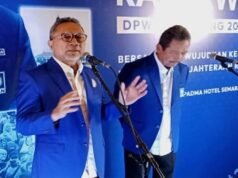 Para que la oficina no sea arrogante y no muestre estilo.