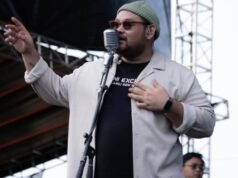 Perfil de Giusti Raka, cantante de la canción “Masih Badak” que expresa la preocupación de la sociedad indonesia