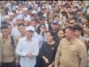 Jokowi participa en el carnaval cultural de PSI en Tegal y se mezcla con la gente que viene
