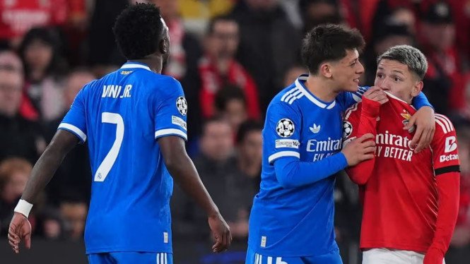 69950e0a29d5f-momen-pemain-benfica-gianluca-prestianni-diduga-lontarkan-ujaran-rasis-ke-vinicius-junior_gemini_665_374.jpg