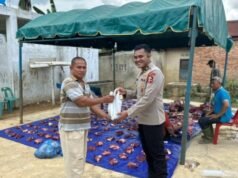 Dando la bienvenida al Ramadán, se distribuyen 70 vacas a los residentes de Aceh afectados por el desastre