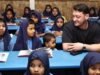 Mientras comienza el Ramadán en el campamento rohingya, Mesut Oezil insta al mundo a unirse para ayudar a los refugiados