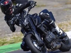 A primera vista parece normal, pero hay algo diferente en la rueda delantera de esta moto.