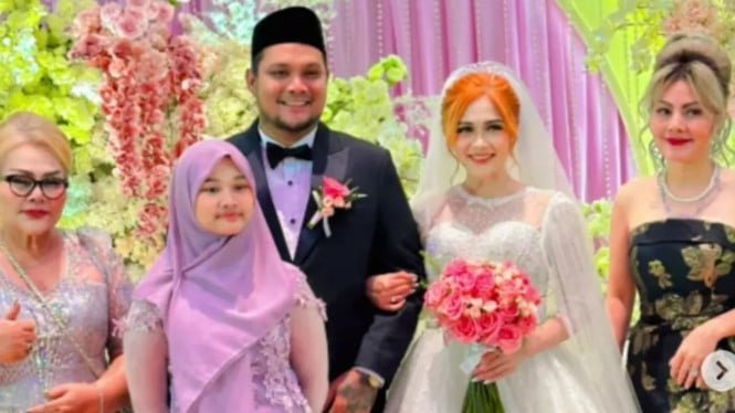 69a052b89808b-potret-nikah-virgoun-dan-lindi-fitriyana_gemini_665_374.jpg