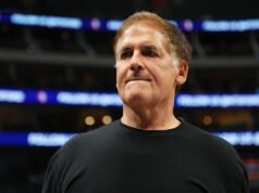 Los propietarios de los Mavericks niegan el rumor de venta y dicen que comprarán más participación minoritaria de Mark Cuban