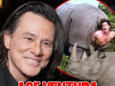 Jim Carrey Butt Birth Mechanical Rhino de “Ace Ventura” a subasta