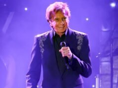 Barry Manilow pospone más conciertos tras una ‘deprimente’ actualización sobre el cáncer