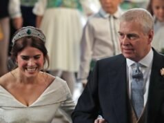 La princesa Eugenia es toda sonrisas en su primera aparición tras el arresto de su padre Andrés