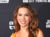La estrella de Disney Christy Carlson Romano revela prueba de cáncer positiva