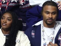 Simone Biles y Jonathan Owens vistos en los Juegos Olímpicos de Invierno de 2026