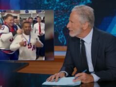 Jon Stewart llama a Kash Patel ‘el hombre de los deseos’ para la celebración del hockey