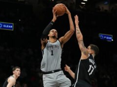 Los Spurs obtienen su undécima victoria consecutiva, terminando invictos en febrero y acercándose al Thunder por el mejor récord del Oeste.