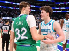 Con las ausencias de Cooper Flagg acumulándose, Kon Knueppel ahora comparte las mismas posibilidades de ganar el premio al Novato del Año de la NBA.