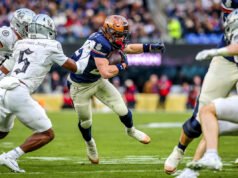 El entrenador del ejército, Jeff Monken, está listo para trasladarse entre el Ejército y la Armada a principios de temporada.
