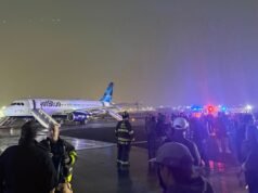 Pasajeros evacuados por toboganes en incidente que suspendió temporalmente vuelos en el aeropuerto de Newark