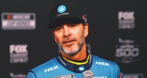 Jimmie Johnson anuncia FOX Livestream, una cámara a bordo para la carrera Mint 400