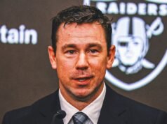 El nuevo entrenador en jefe de los Raiders, Klint Kubiak, aborda el futuro de Maxx Crosby en Las Vegas