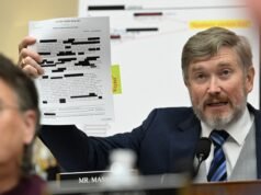 El representante Massie dice que no confía en Bondi como fiscal general