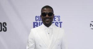Puede haber una razón para los ojos ‘sangrientos’ de Ray J en concierto