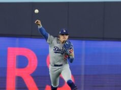 Kiké Hernández está de regreso con los Dodgers y acordó contrato por un año