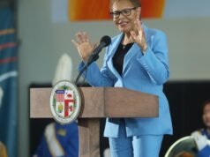 Bass predica la «unidad» en Los Ángeles antes de los Juegos Olímpicos de 2028