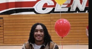 Discusión preparatoria: Zander Lewis de Corona Centennial jugará al fútbol en VMI