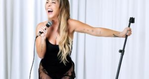 La copresentadora de ‘Girls Gotta Eat’, Rayna Greenberg, aborda su mayor miedo con una comedia en vivo