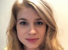 La madre de Sarah Everard rinde homenaje a su «hermosa» hija que tenía «toda su vida por delante» en Vogue británica en el quinto aniversario de su asesinato.