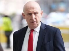 Los misiles disparados contra Chipre y los ataques «alcanzan por poco» a las tropas británicas en Bahrein mientras Irán «ataca» tras el ataque de Donald Trump, mientras el nivel de amenaza terrorista del Reino Unido está «bajo revisión»