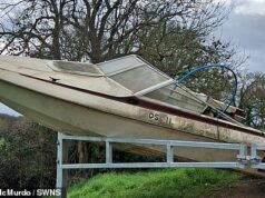 Indignación cuando volcadores arrojan una lancha rápida entera en una zona rural a más de 50 millas del mar