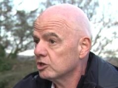 El presidente de la FIFA pide la expulsión de los futbolistas que se tapan la boca tras riña racista con Vinicius Jr.