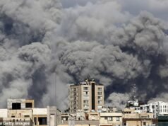 El Reino Unido elabora un plan de rescate terrestre para 94.000 británicos atrapados en los estados del Golfo: mientras el primer ministro autoriza a las tropas estadounidenses a utilizar bases británicas para lanzar ataques contra Irán, los ministros se preparan para una evacuación masiva de turistas y expatriados a través de Arabia Saudita