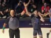 Slava Shahbazyan de Birmingham celebra ganar el título estatal de lucha libre