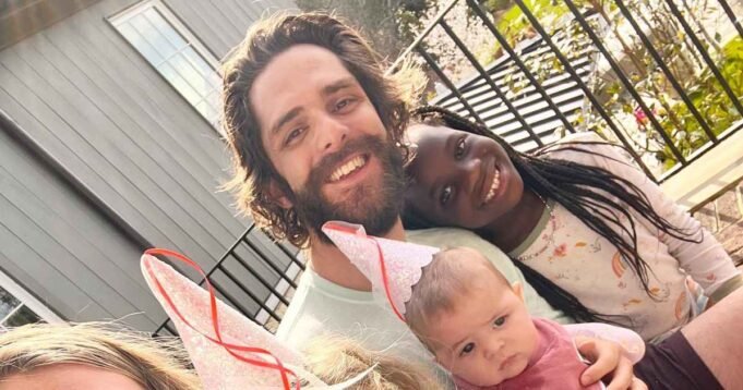 See-Thomas-Rhett-Lauren-Akins-Daughters-Sweetly-Celebrating-His-Birthday.jpg