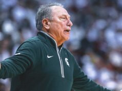 El No. 13 Michigan St. le propina a Indiana la cuarta derrota consecutiva