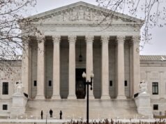 La Corte Suprema bloquea las políticas de las escuelas de California sobre estudiantes transgénero